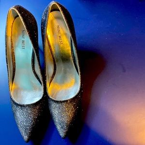 Nine West Pointy toe pump. Black glitter. About 3 inch heel. Gently used.